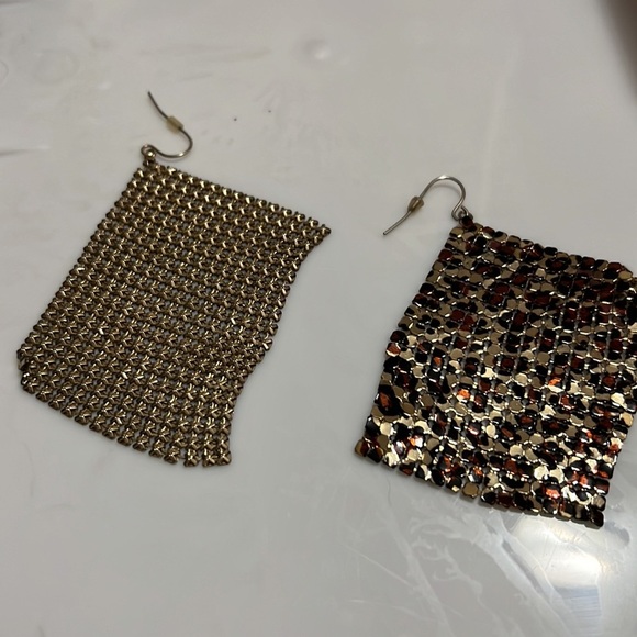 Women Earrings - Picture 3 of 3